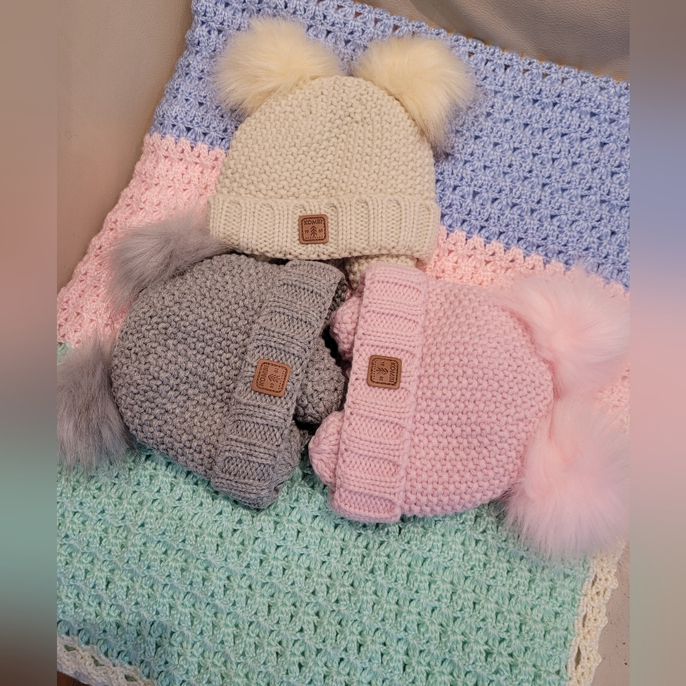 KOMBI Baby bonnet and mittens